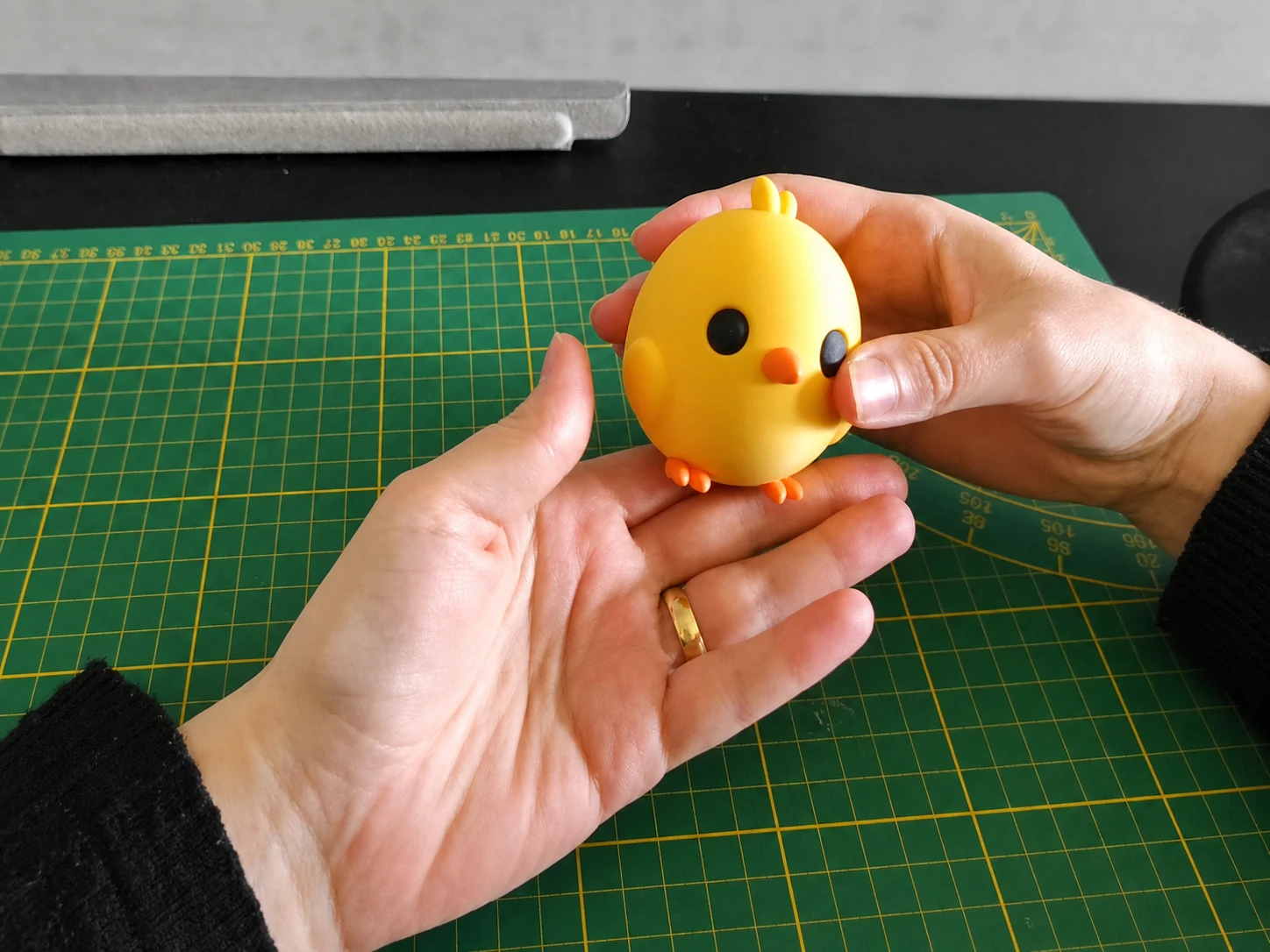 Huevo sorpresa con pollito